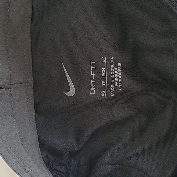 Nike running shorts - Picture 2 of 3
